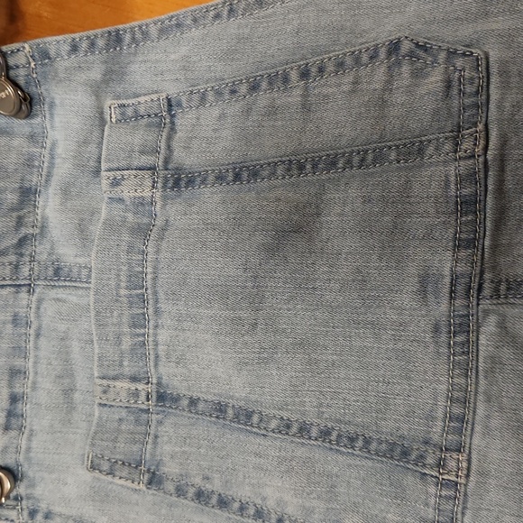 Dollhouse • Denim overall shorts | 11 - Picture 7 of 12